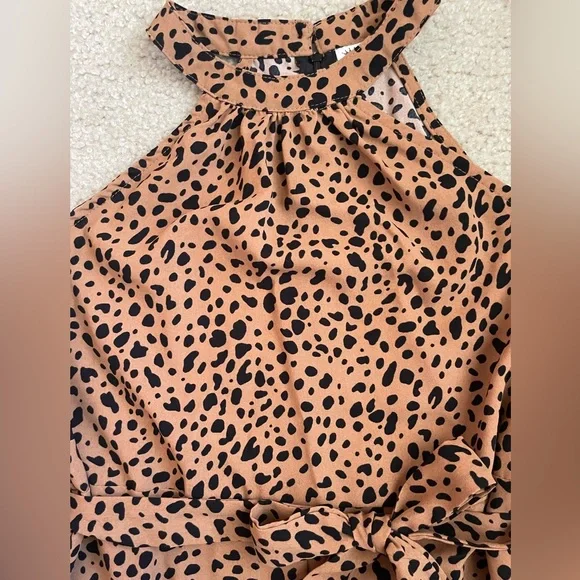 SHEIN Brown and Black Leopard Print Kids Romper - Picture 3 of 6